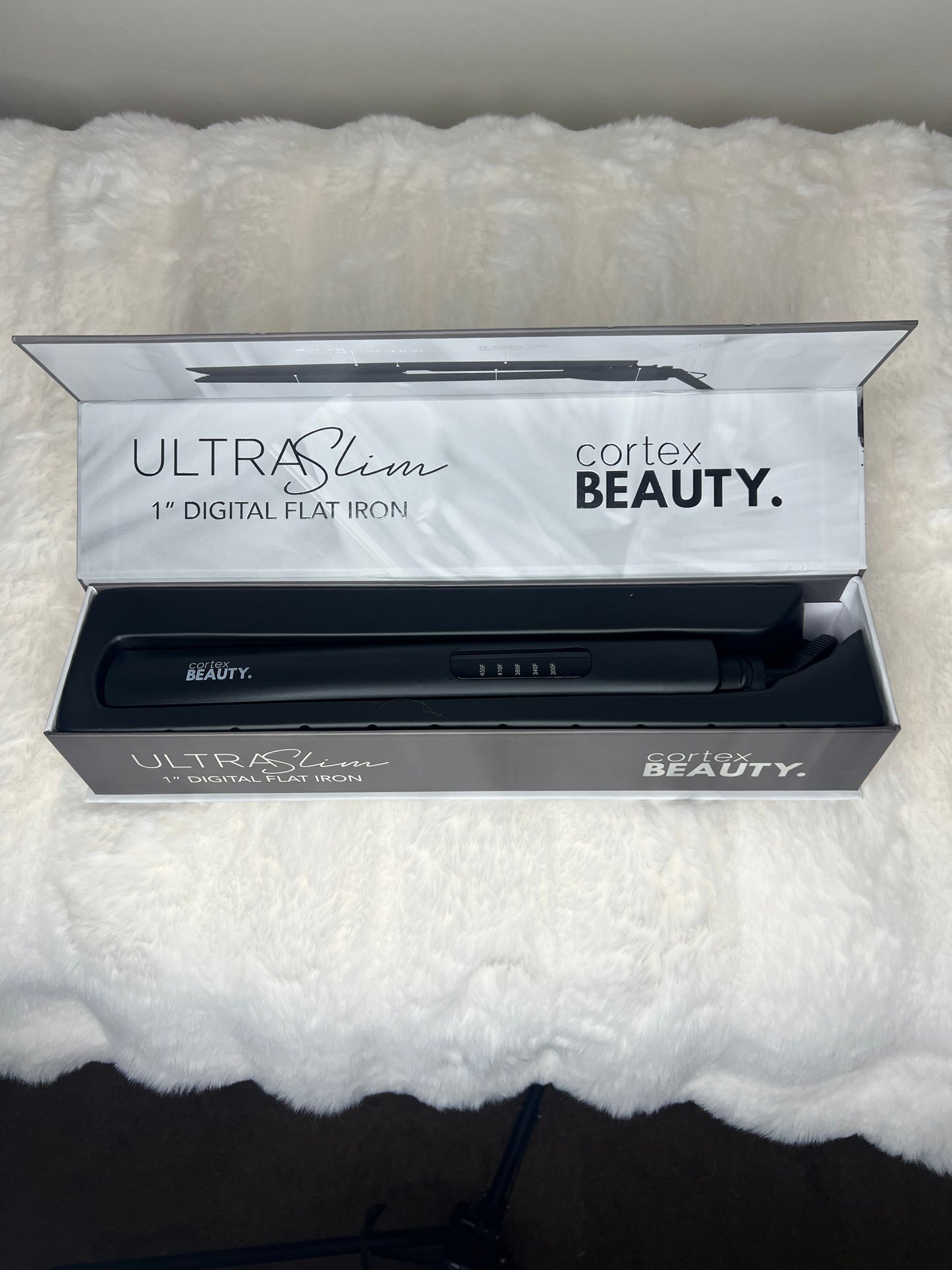 Profesional Cortex Beauty Ultra Slim 1” Ultra-thin Flat Iron MSRP $169.00